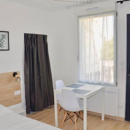Superbe studio idéalement situé ! Avoine Extérieur photo